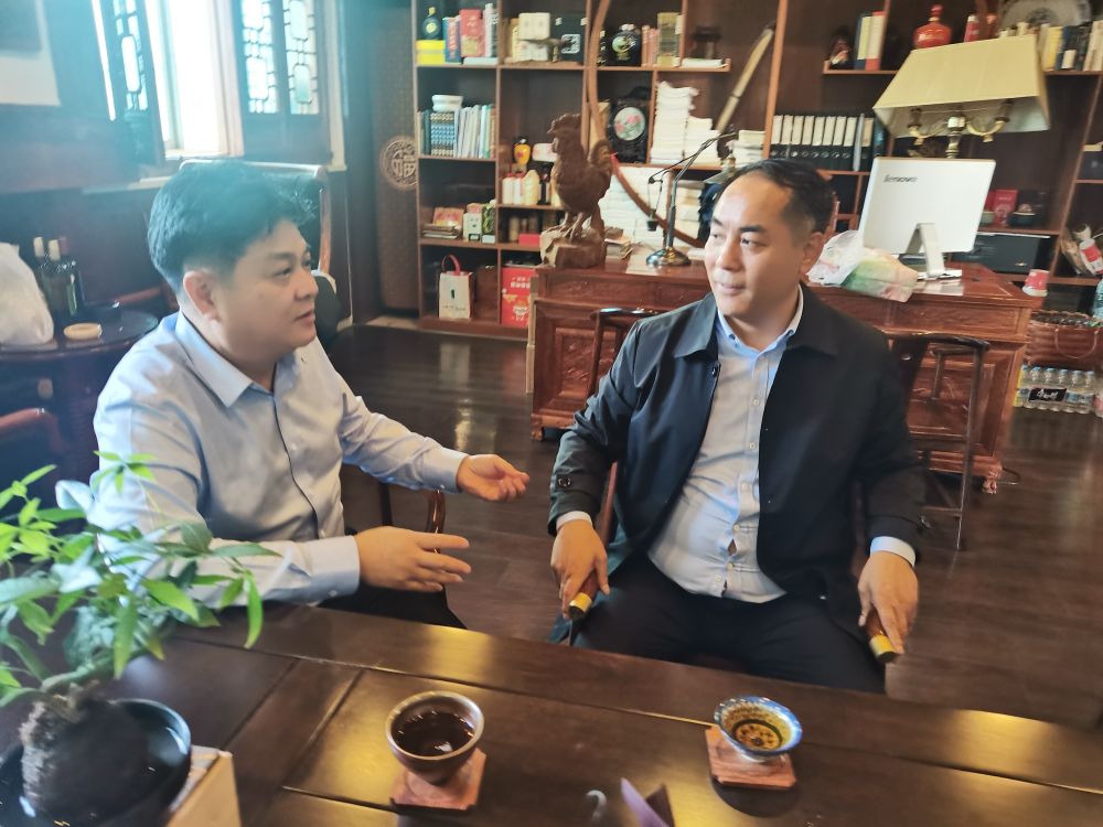 浙江省洗染协会会长-曹晓滨来渝考察与交流