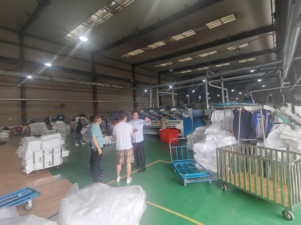 会长、副会长考察成都南太洗涤